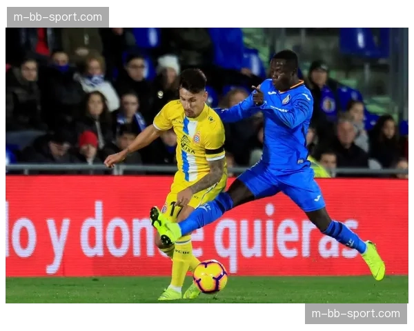 赫塔菲务实主义奏效：博达拉斯的5-4-1低位防守如何限制西班牙人传中战术